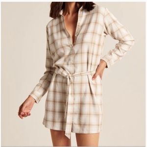 ON SALE🛍️Abercrombie flannel dress